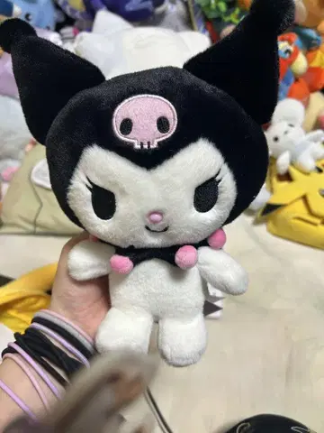 쿠로미 봉제 인형