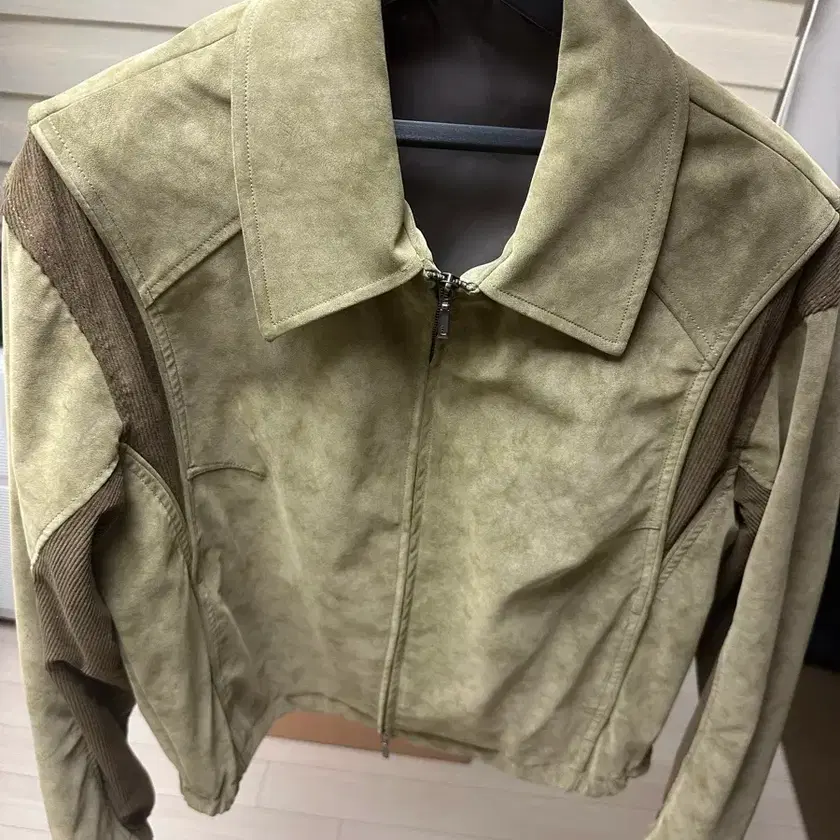 ジャケット・アウター COOR MIXED SUEDE PIPING JUMPER COOR | 쿠어 Coor Mixed Suede Piping Jumper on Bunjang Global Site.