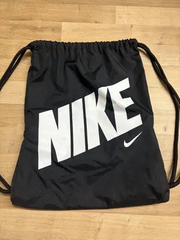NIKE 블랙 냅색 로고
