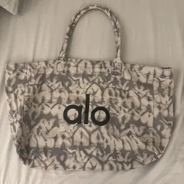 alo 타이다이 패턴 토트백
