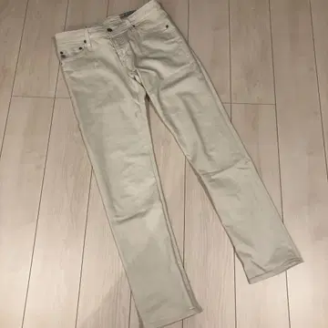 AG ADRIANO GOLDSCHMIED 화이트 스키니 데님 팬츠