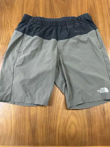 The North Face 숏팬츠 그레이/블랙