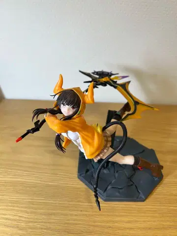 헤븐 번즈 레드 아사쿠라 카렌 피규어