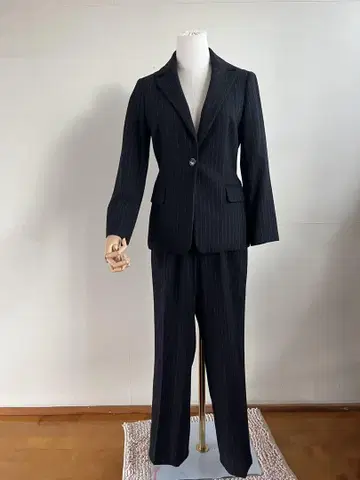 네이비 스트라이프 팬츠 수트 세트 겨울용 한국제