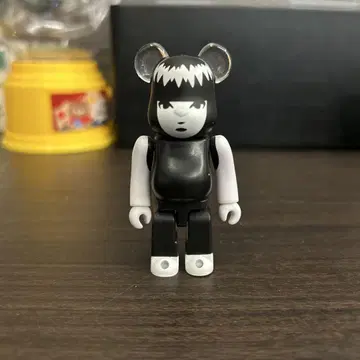 BE@RBRICK 100% 시리즈 45 HORROR Emily