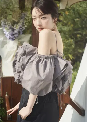 Andequal 볼륨 오프숄더 블라우스 Andequal