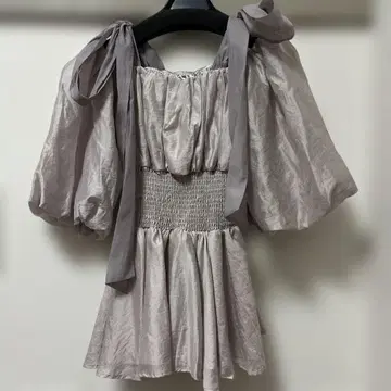 연보라 오프숄더 셔링 상의