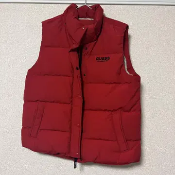 GUESS 빨간색 다운 베스트 슬리브리스