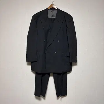 더블 브레스트 스트라이프 수트 블랙