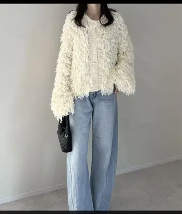 새상품급 리디 볼륨 슬리브 루프 프린지 니트 가디건