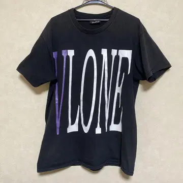 VLONE 로고 티셔츠 블랙 퍼플