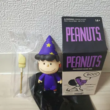 PEANUTS 할로윈 루시 피규어