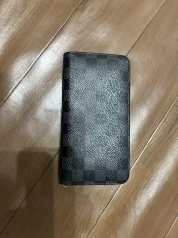 다미에 패턴 블랙 장지갑