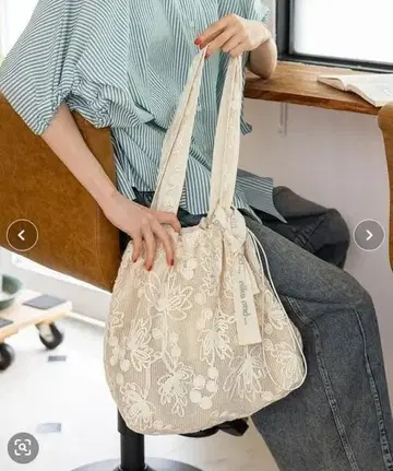niko and - 오리지널 레이스 드로스트 토트백 아이보리