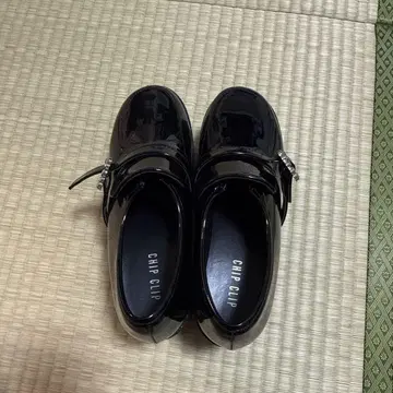 블랙 플랫폼 신발 비쥬 장식