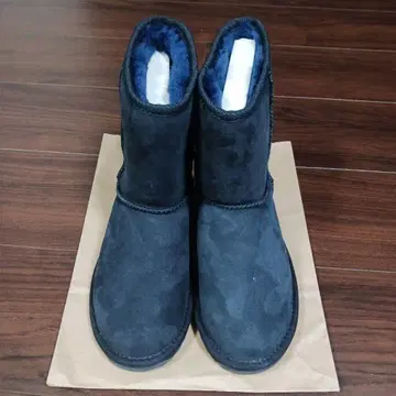 EMU Australia 네이비 부츠