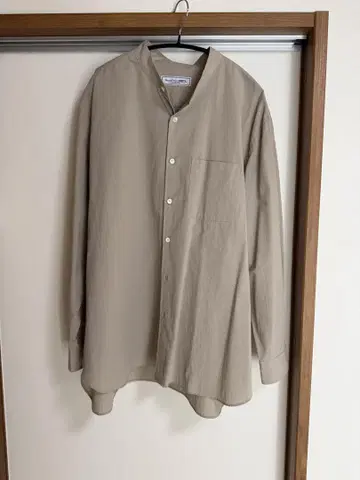Universal Products 베이지 롱 슬리브 셔츠