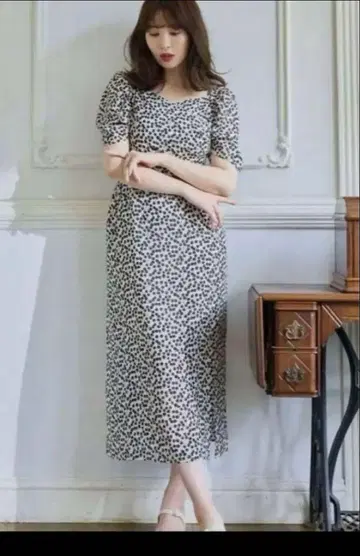 herlipto 하립투 체리 원피스 베이지 초기