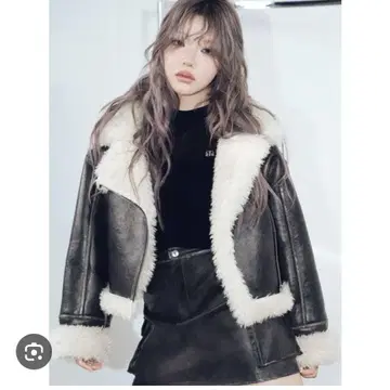 MURUA 빈티지 스타일 숏 페이크 무스탕 2024