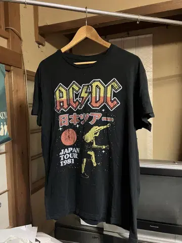 AC/DC 일본 투어 T셔츠 1981