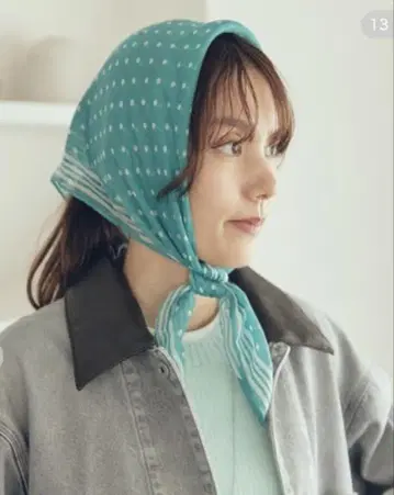 [ 미사용 새상품 ] 미라 오웬 도트 무늬 라인 스카프