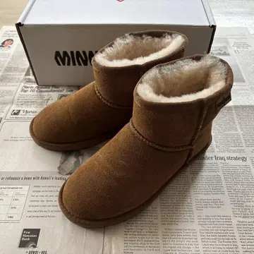 새상품급 MINNETONKA 앵클부츠 브라운 6 어그 부츠