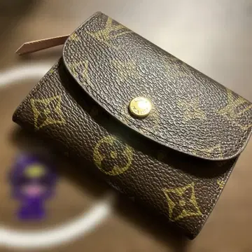 코인 케이스 모노그램