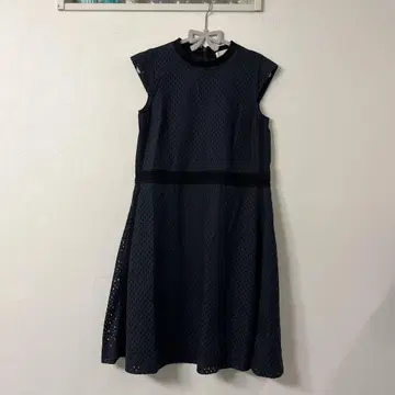 [새상품급] 네이비 메쉬 반팔 A라인 원피스/배송비 포함