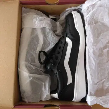 VANS V8610 TYSON 26.5cm