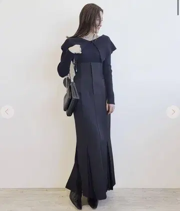 [ 새상품급 ] 시어 플리츠 니트 코르셋 머메이드 스커트