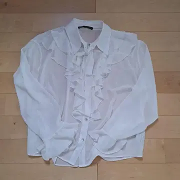 ZARA 프릴 셔츠 사이즈 M