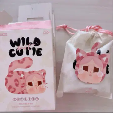 Crybaby wild but cutie 봉제 인형 펜던트 핑크