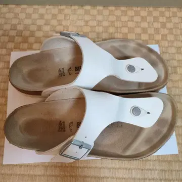 BIRKENSTOCK 화이트 플립플랍 41