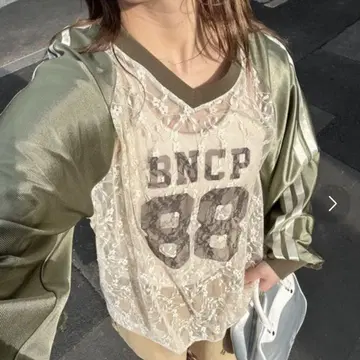 CIAOPANIC 레이스 도킹 풋볼 tee