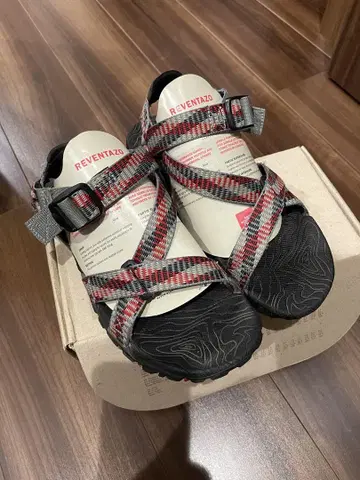 [ 초레어템 ] THE NORTH FACE REVENTAZO 샌들