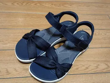 클락스 리본 포함 네이비 컴포트 샌들 24.5cm