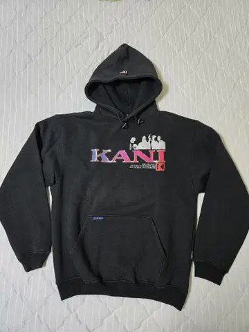 KANI 블랙 후드티 프론트 로고