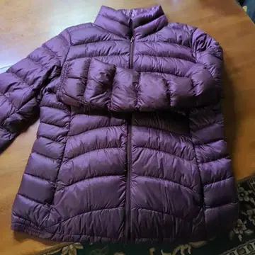 유니클로, 다운 90%의 라이트 다운 자켓입니다