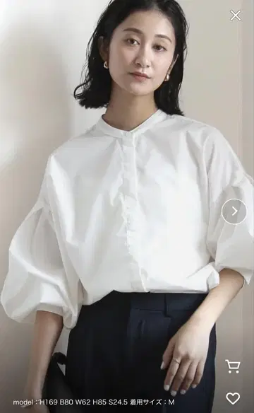 볼륨 소매 블라우스