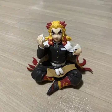 귀멸의 칼날 렌고쿠 쿄쥬로 피규어 박스 없음