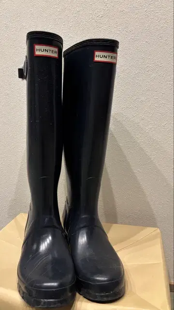 HUNTER 블랙 장화 버클 포함