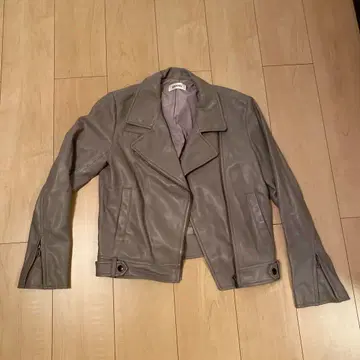 SNIDEL 그레이지 페이크 레더 자켓