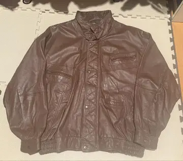 브라운 가죽 자켓