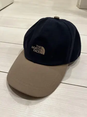 THE NORTH FACE 고어텍스 캡 네이비/베이지