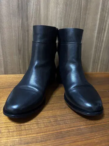 [ 새상품급 ] 가격 협의 가능 jimmychoo 숏부츠