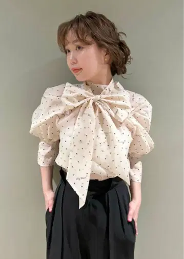 LILY BROWN 래글런 오간자 보타이 블라우스