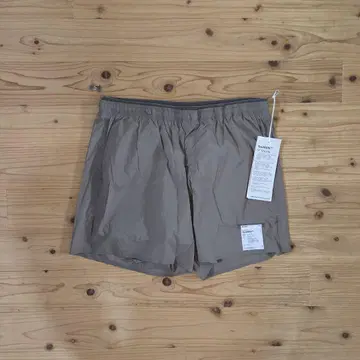 SATISFY TechSilk 5' Shorts 베이지