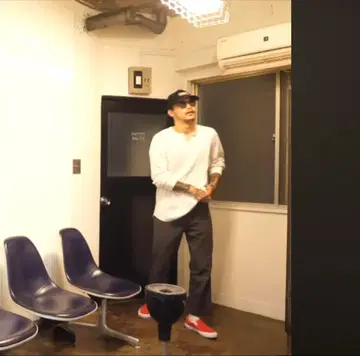 초레어 단종 VANS 슬립온 레드 27cm 야마다 렌 YAMADA