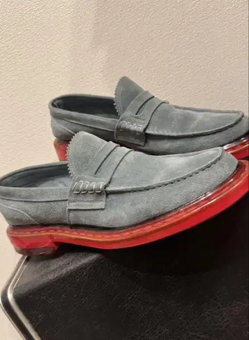 대특가 가격 인하 중 PREMIATA 코인 로퍼 UK9