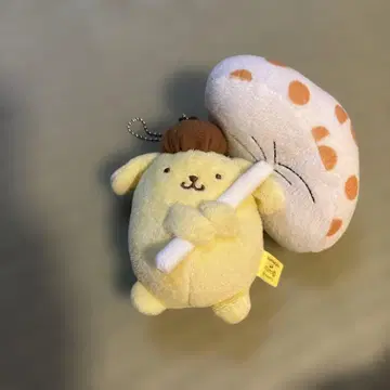 폼폼푸딩 잇츠데모 콜라보 마스코트 손에 버섯